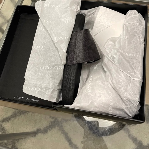 Coach Signature Canvas Pool Slides Brand new Size 9 - Picture 4 of 7